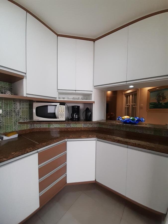Lindo Flat No Edificio Cosmopolitan, Com Garagem E Piscina Apartment Santos  Luaran gambar