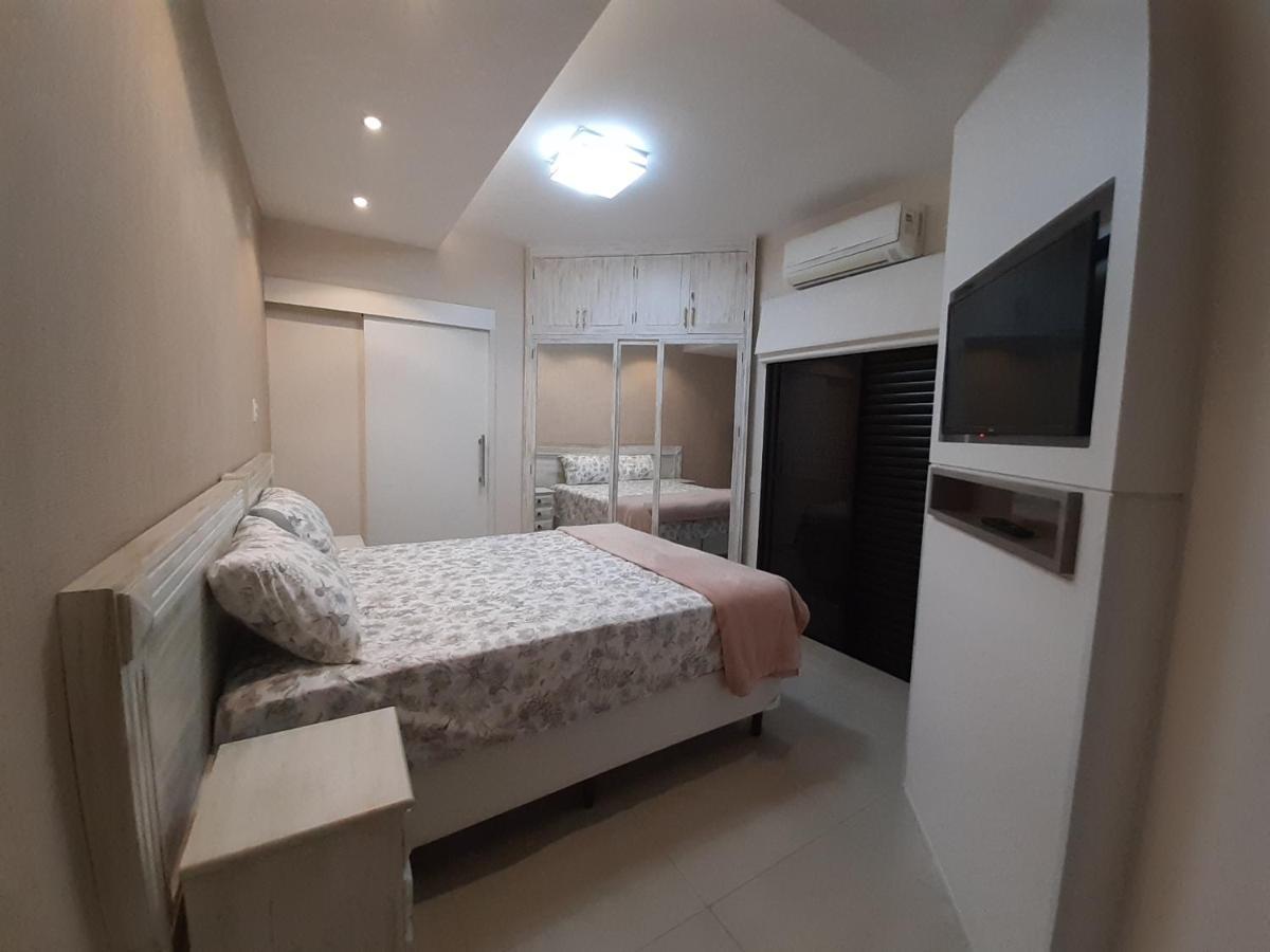 Lindo Flat No Edificio Cosmopolitan, Com Garagem E Piscina Apartment Santos  Luaran gambar